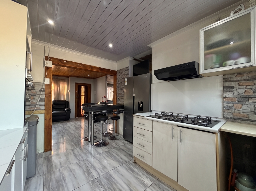 2 Bedroom Property for Sale in Belhar Western Cape